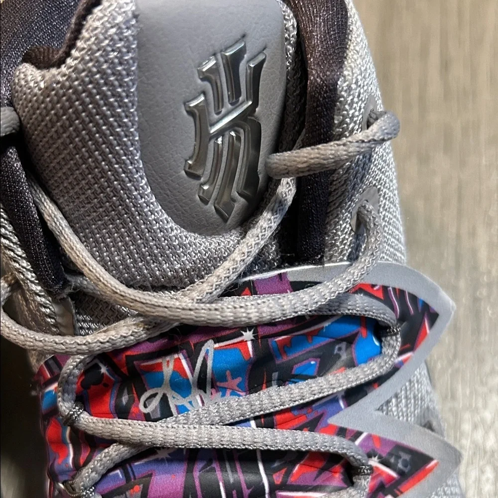 Nike Kids Gray Sneakers with Purple and Multicolor Highlights